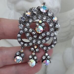 Brilliant Vintage Style Aurora Blingy Crystal Brooch Pendant